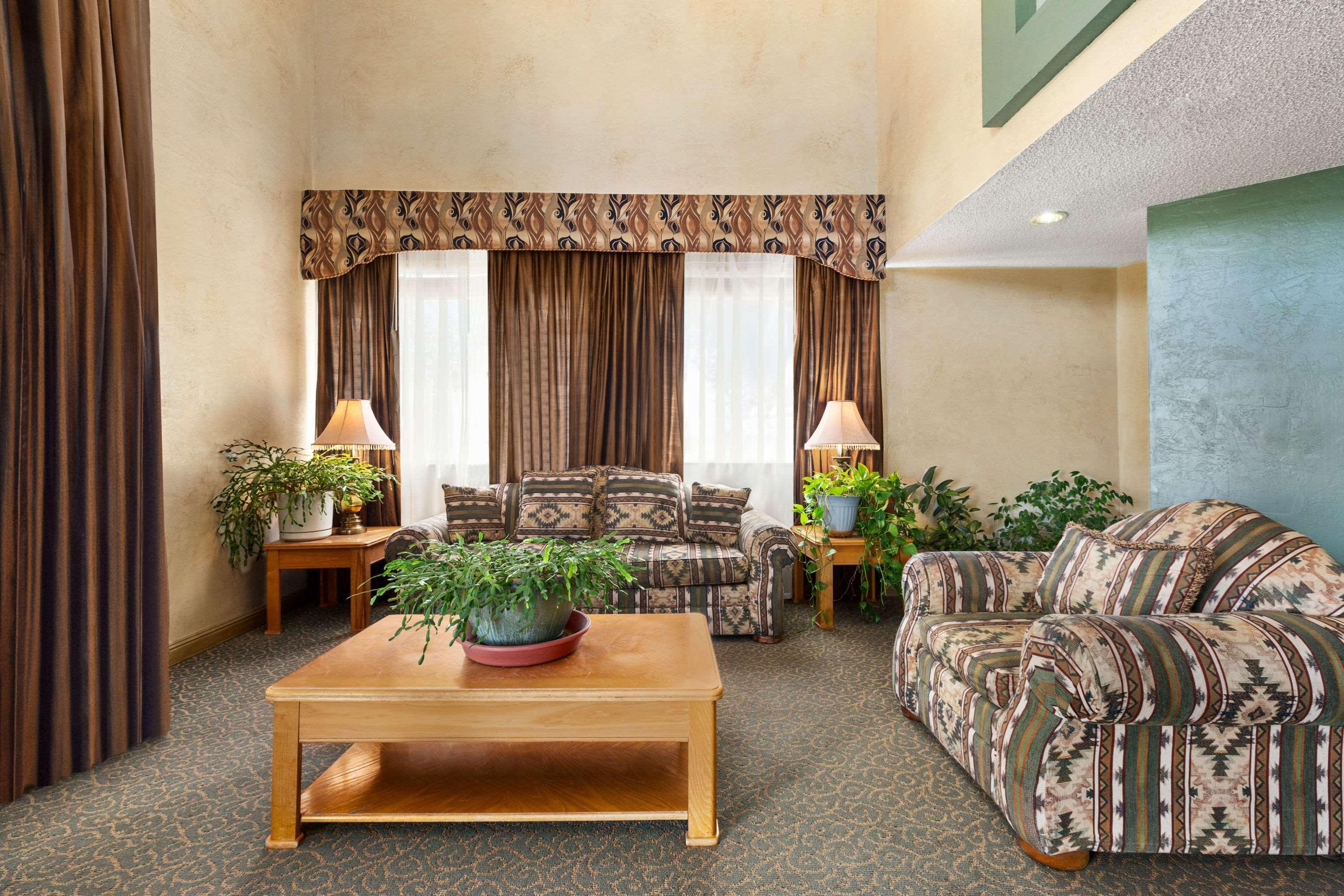 Baymont By Wyndham Cortez Bagian luar foto